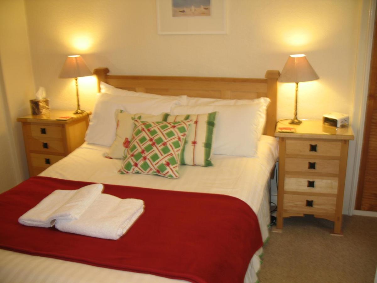 Sampford Harbour Side Guest House 브릭섬 외부 사진